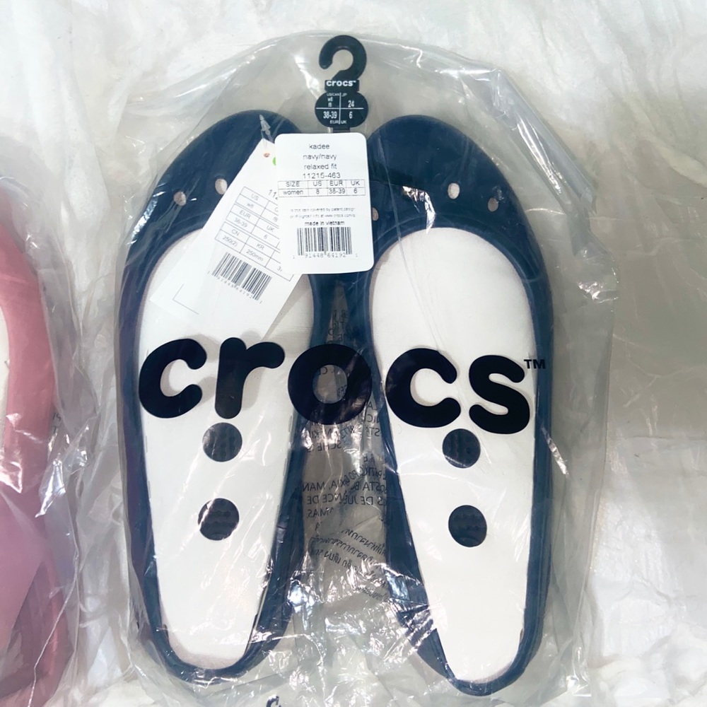 Crocs Kadee flat New with tags size 8 navy